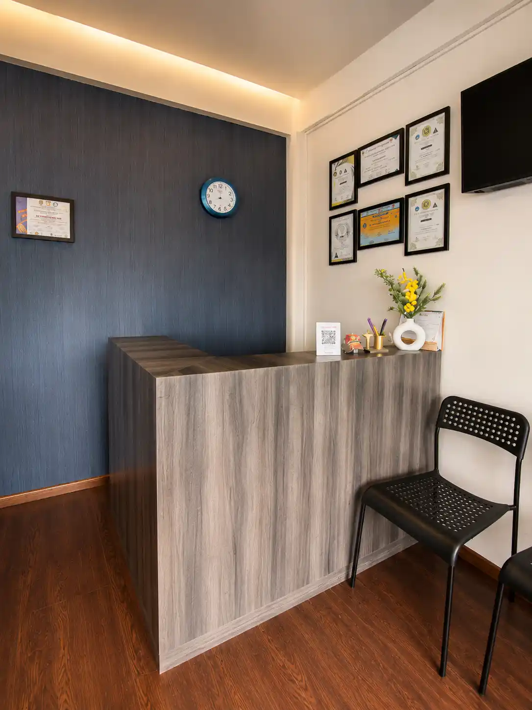 Patient Chair Focus in the Interior gallery at OroCraft Dental Clinic