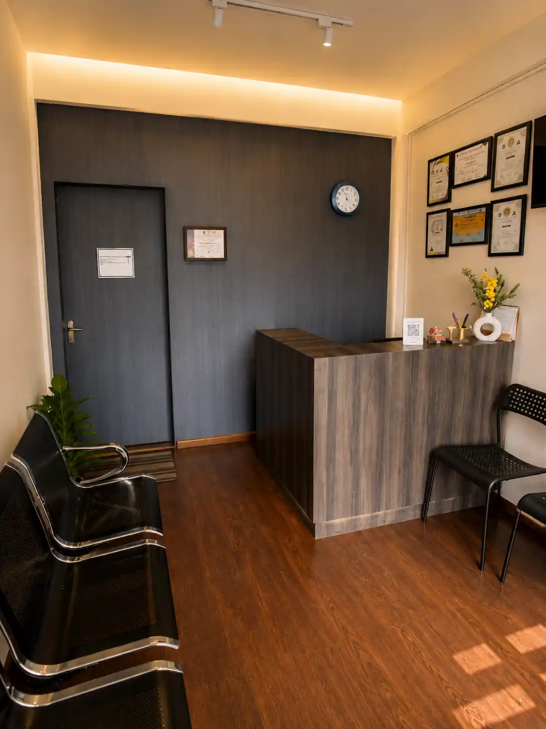 Quiet Waiting Nook in the Interior gallery at OroCraft Dental Clinic